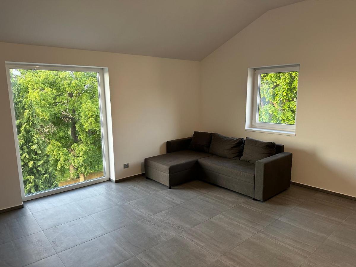 Apartman Byt 75M2 Klid Priroda Pro Rodinu براغ المظهر الخارجي الصورة