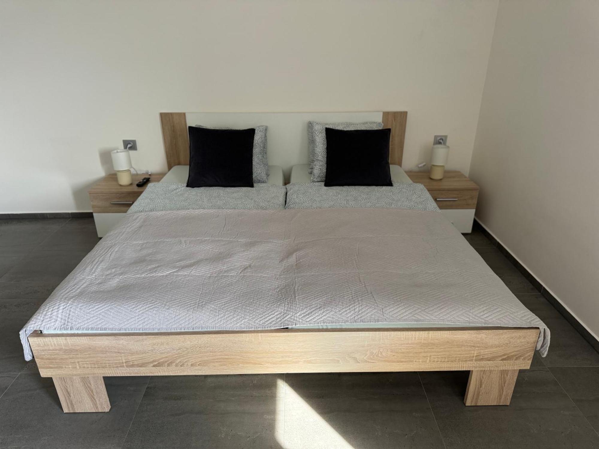 Apartman Byt 75M2 Klid Priroda Pro Rodinu براغ المظهر الخارجي الصورة